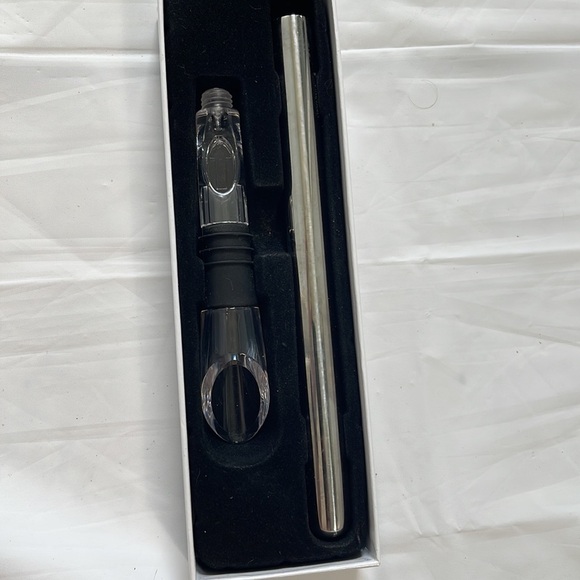 Traveling Vineyard wine bottle chiller-NIB - Picture 5 of 5